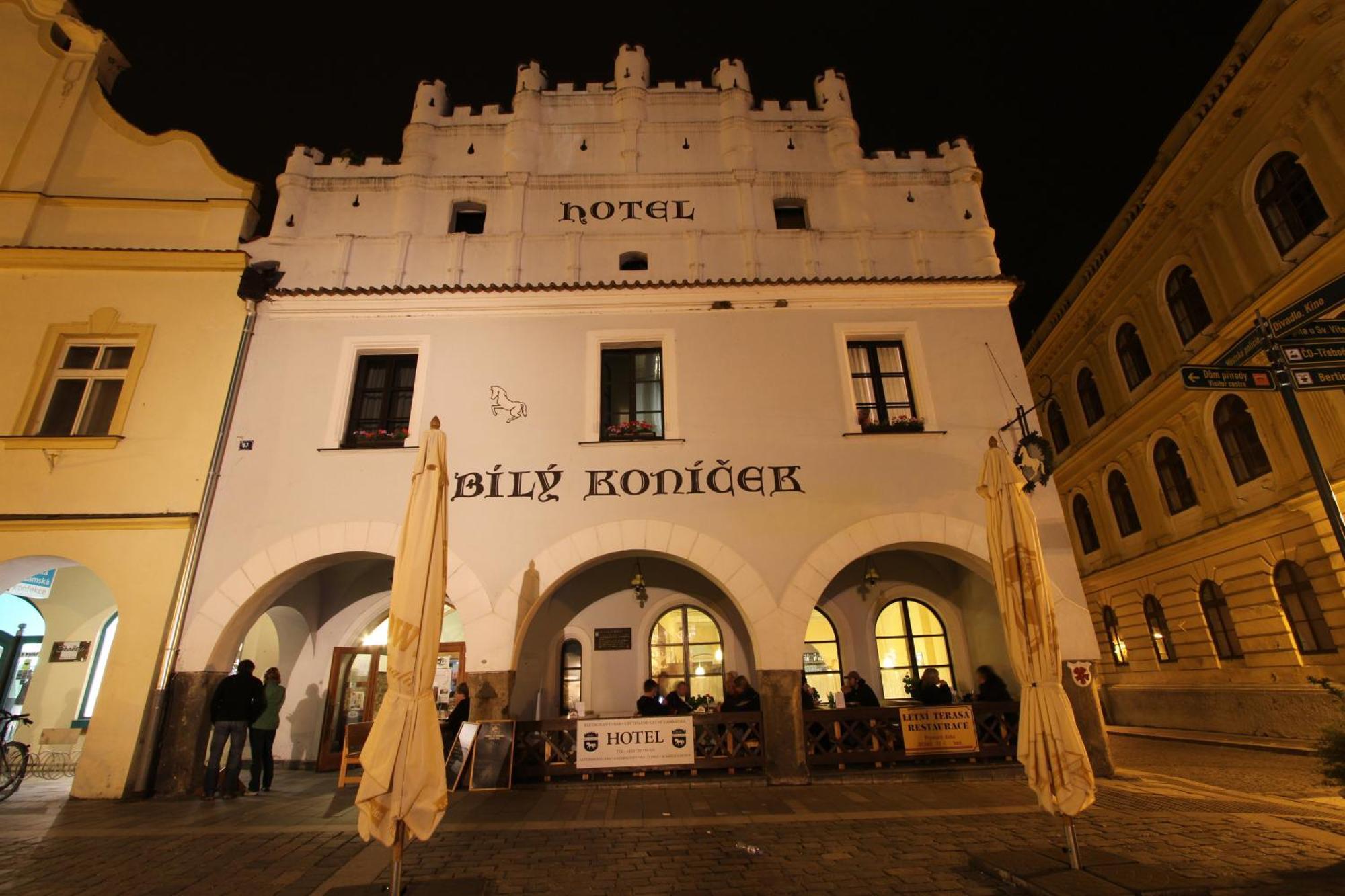 Hotel Bily Konicek Třeboň Eksteriør billede