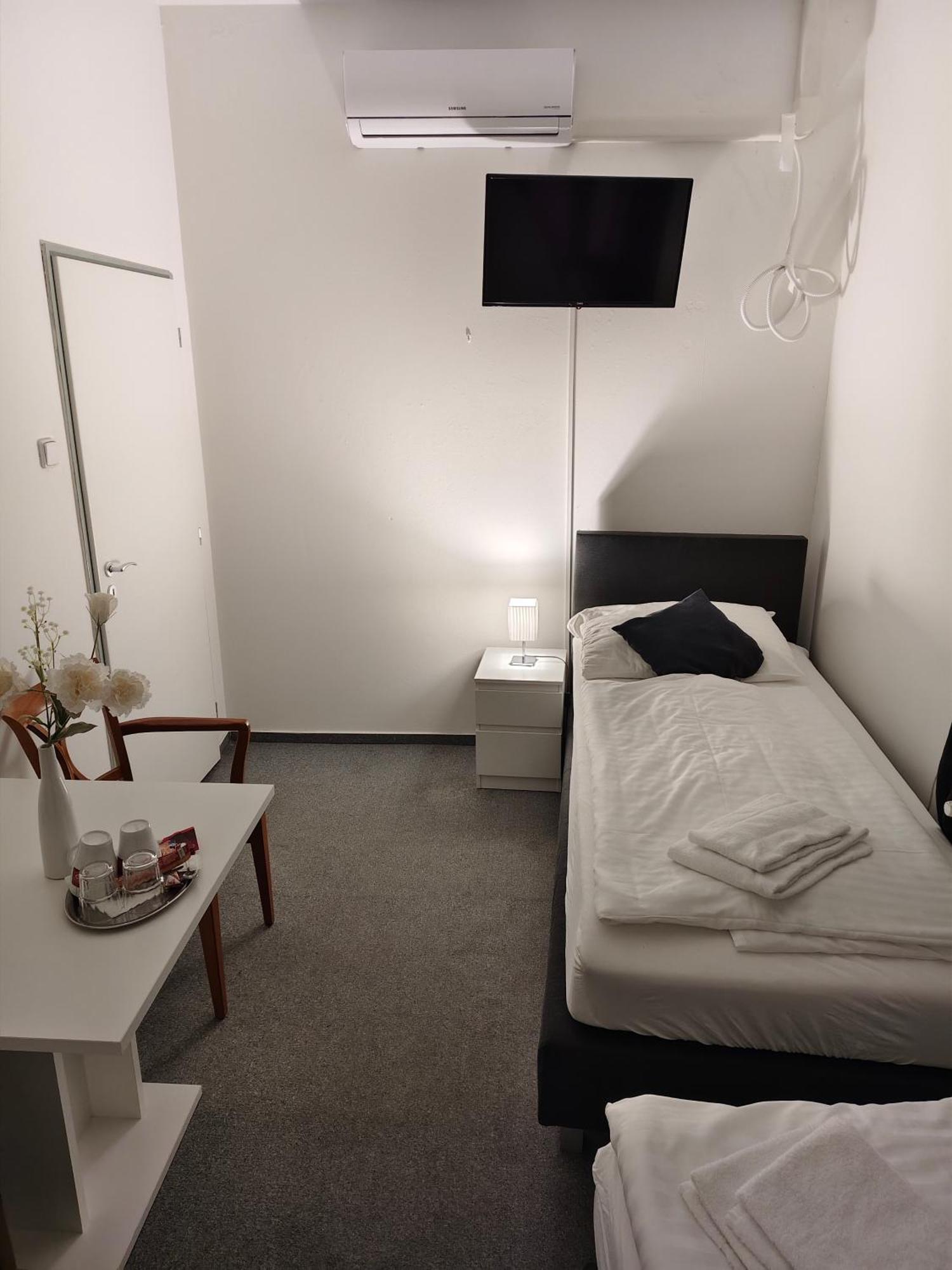 Hotel Bily Konicek Třeboň Eksteriør billede