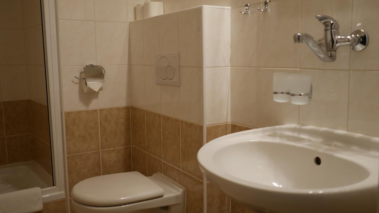 Hotel Bily Konicek Třeboň Eksteriør billede