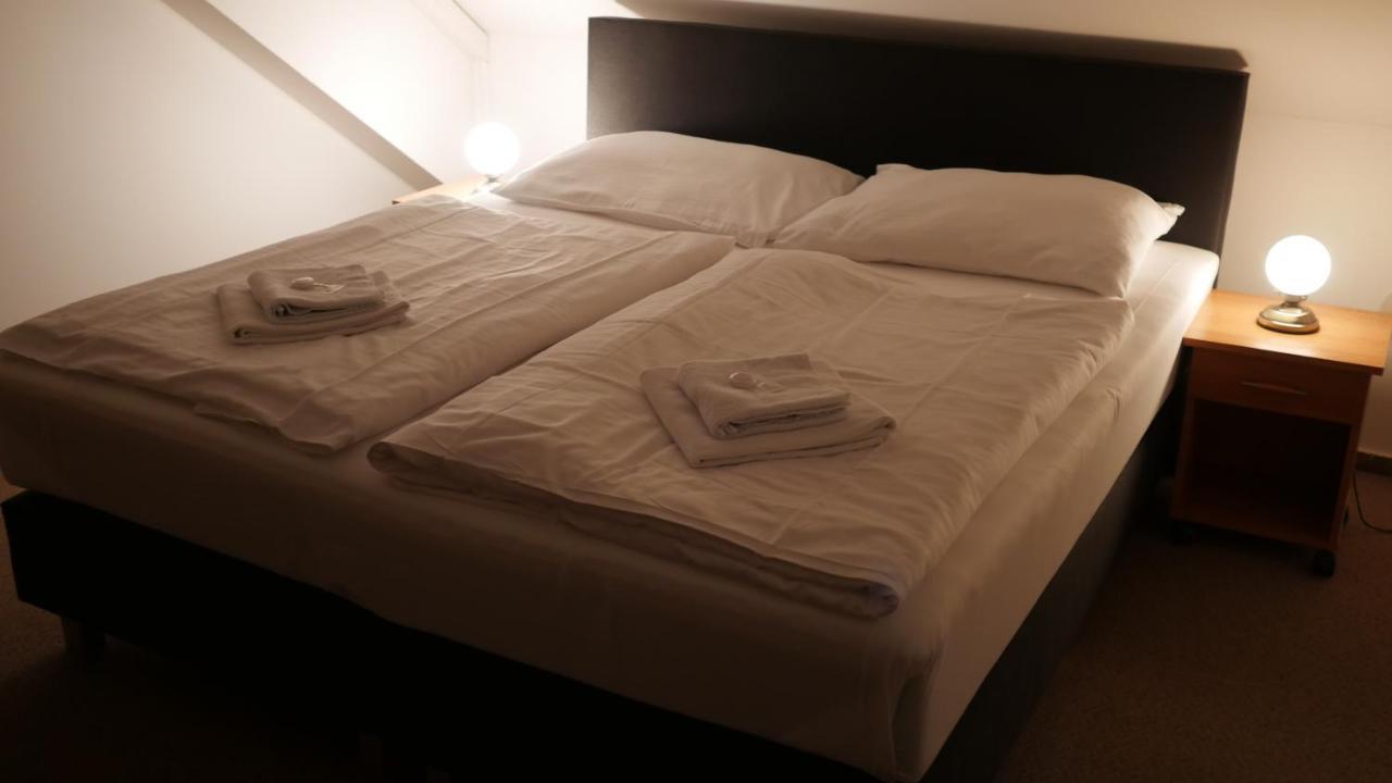 Hotel Bily Konicek Třeboň Eksteriør billede