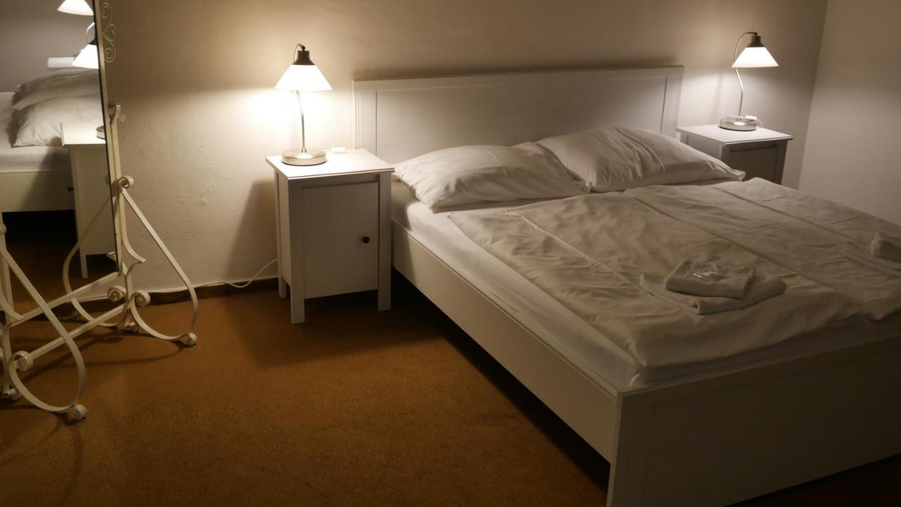 Hotel Bily Konicek Třeboň Eksteriør billede